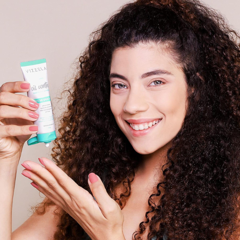 Vizzela Oil Control – Hidratante Protetor Fps 30 50g 4 Vizzela Oil Control – Hidratante Protetor Fps 30 50g - Imagem 4